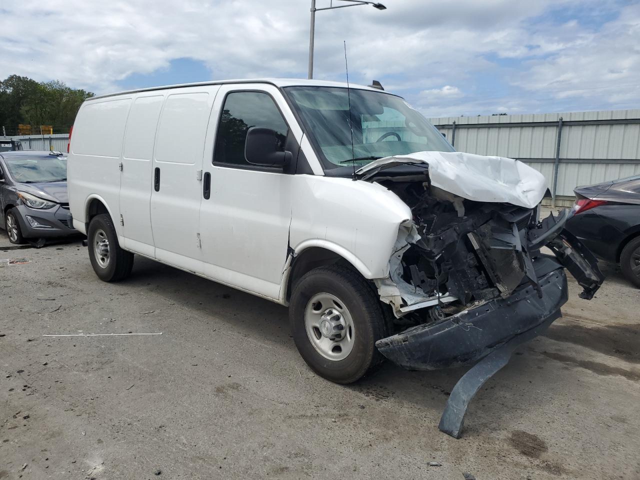2018 Chevrolet Express G2500 - Фото 4