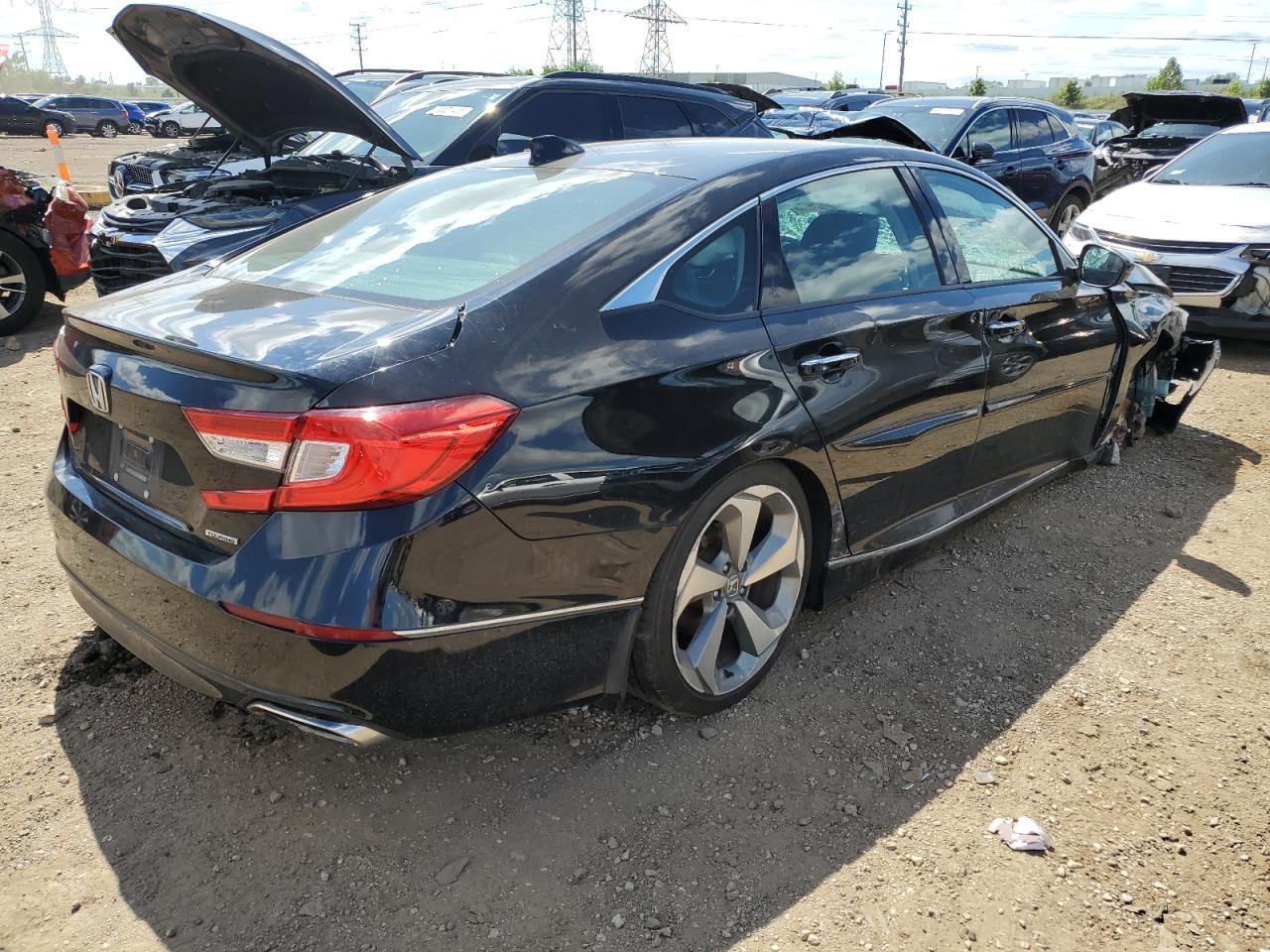 2018 Honda Accord Touring - Image 3