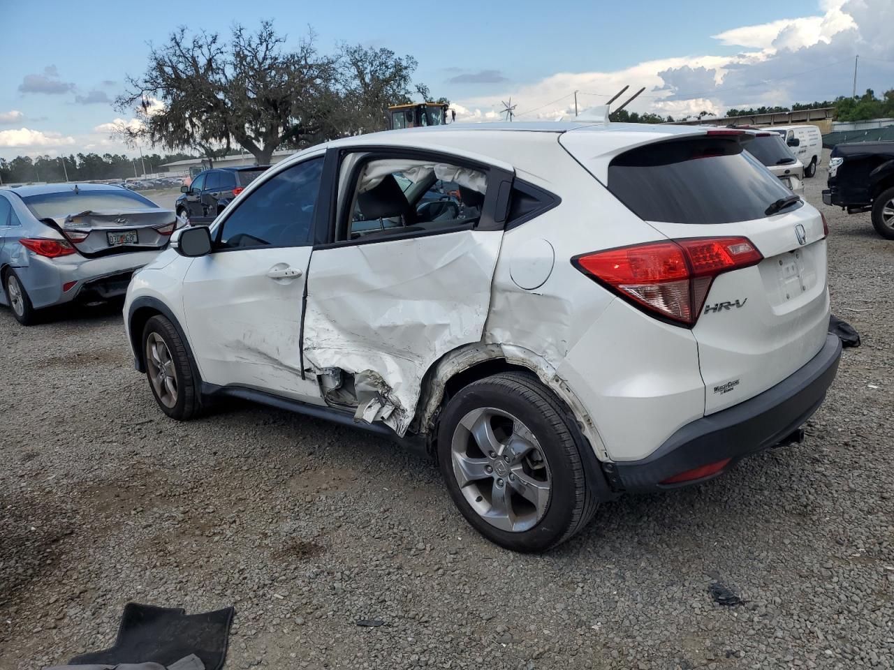 2017 Honda Hr-V Ex - Image 2