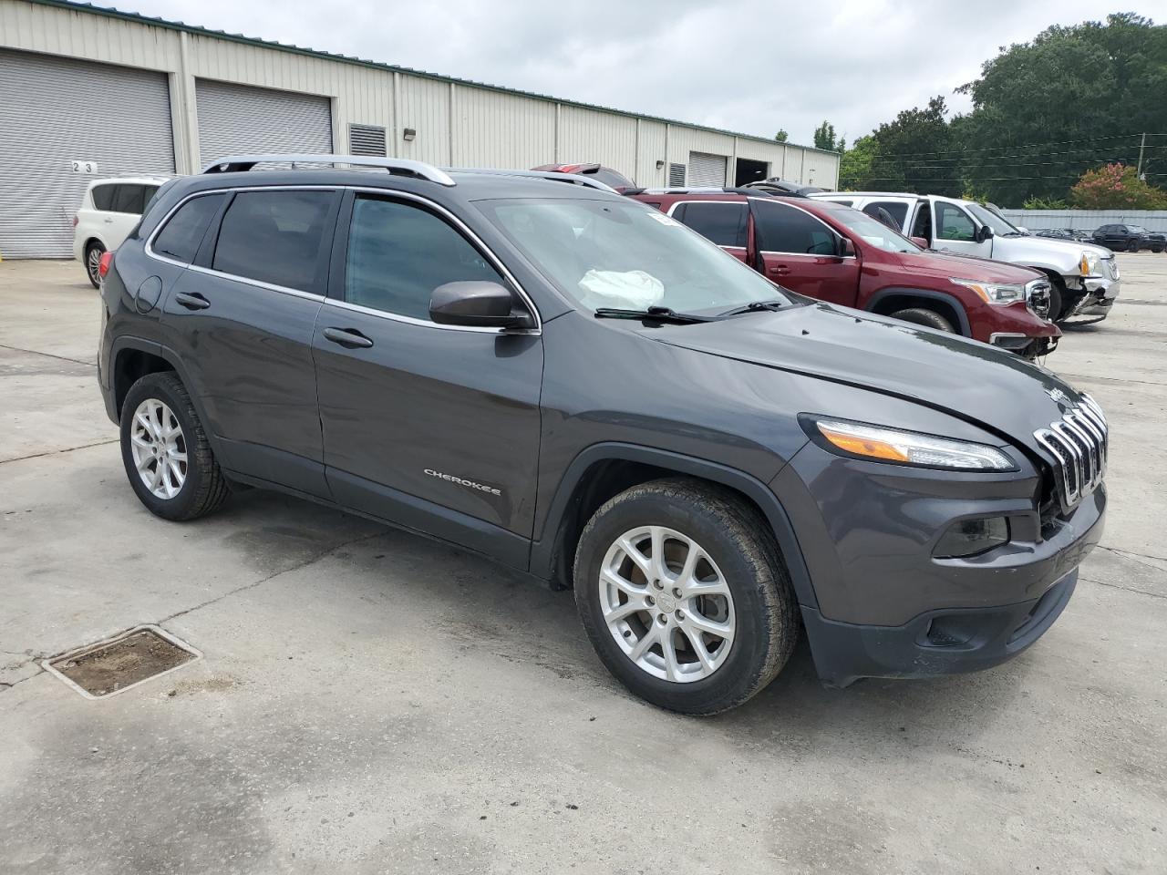2017 Jeep Cherokee Latitude - Фото 4