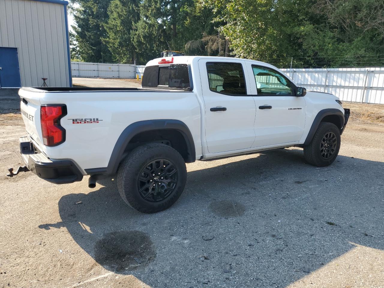 2024 Chevrolet Colorado Trail Boss - Image 3