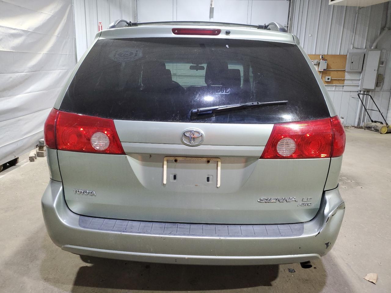 2009 Toyota Sienna Le - Фото 6