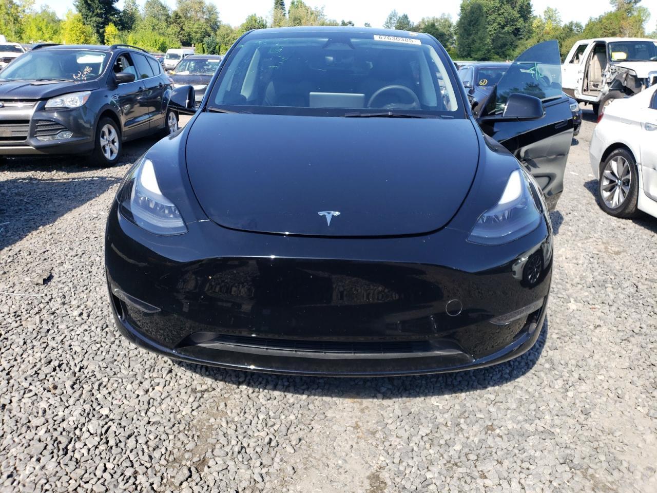 2023 Tesla Model Y - Image 5