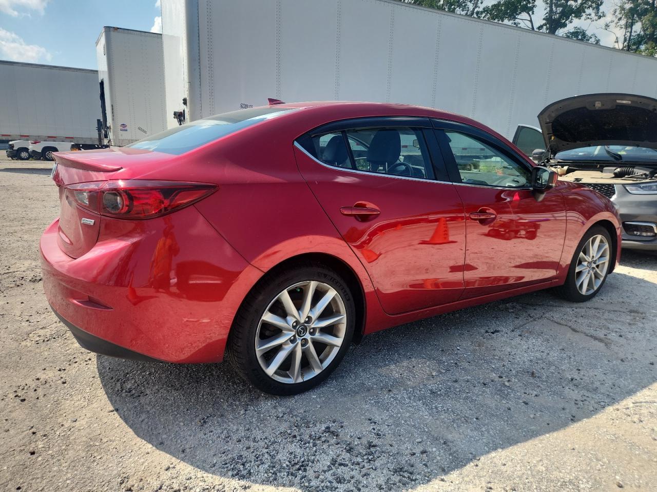 2017 Mazda 3 Grand Touring - Фото 3