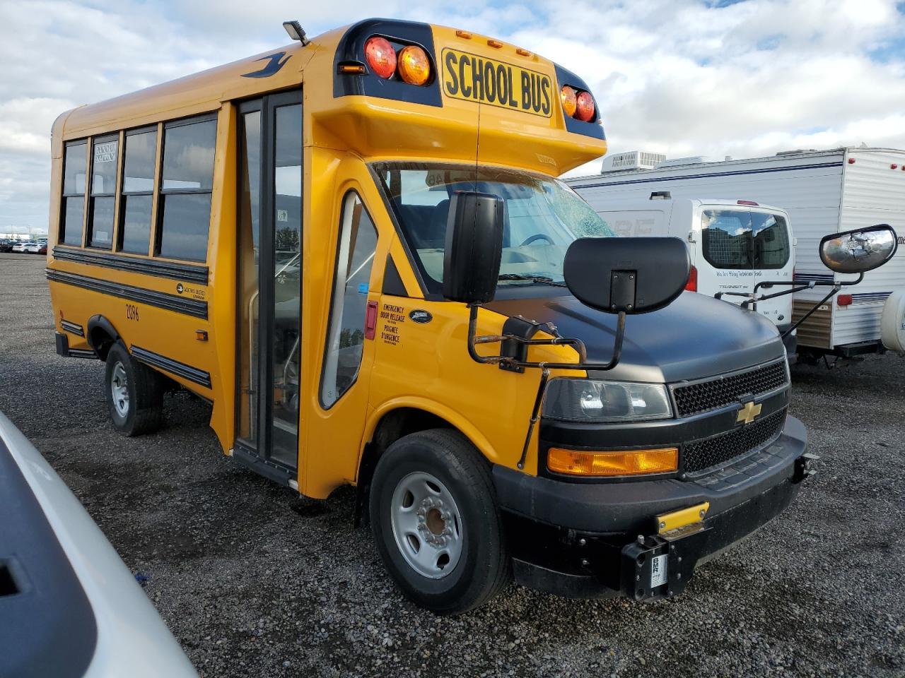 2022 Chevrolet Express G3500 - Image 4