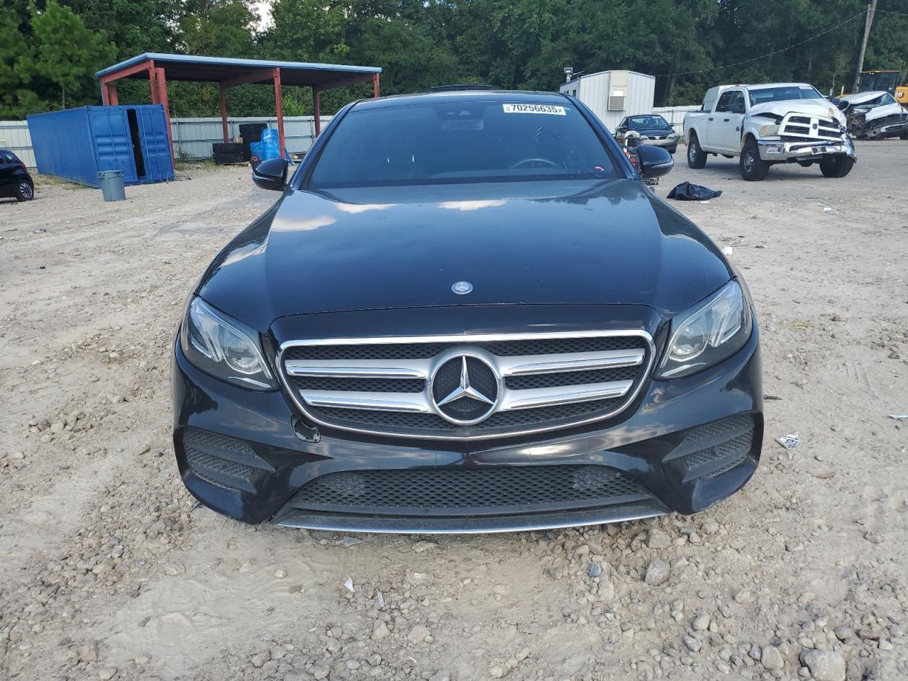 2017 Mercedes-Benz E 300 - Фото 5