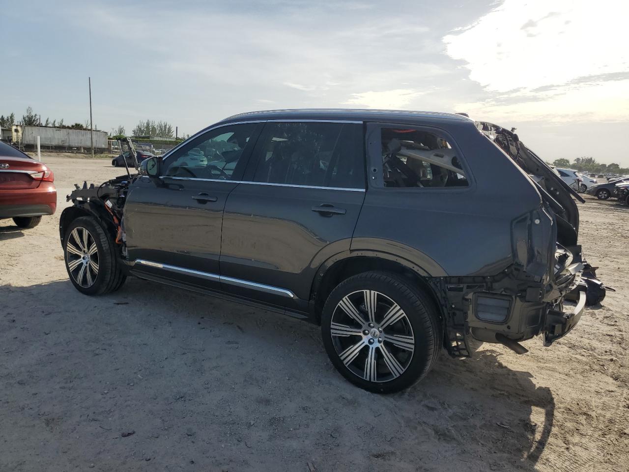 2024 Volvo Xc90 Ultimate - Фото 2