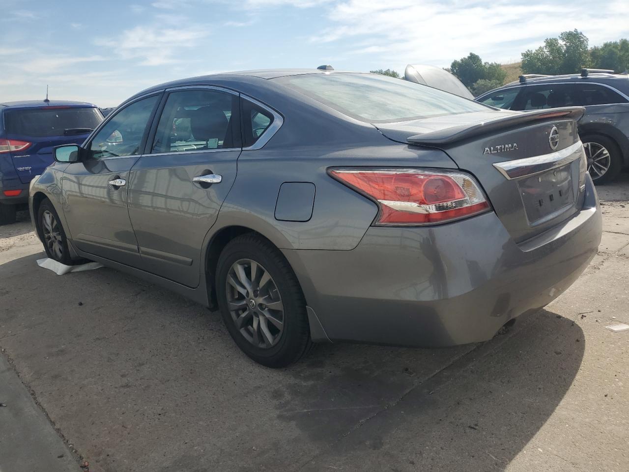 2015 Nissan Altima 2.5 - Фото 2