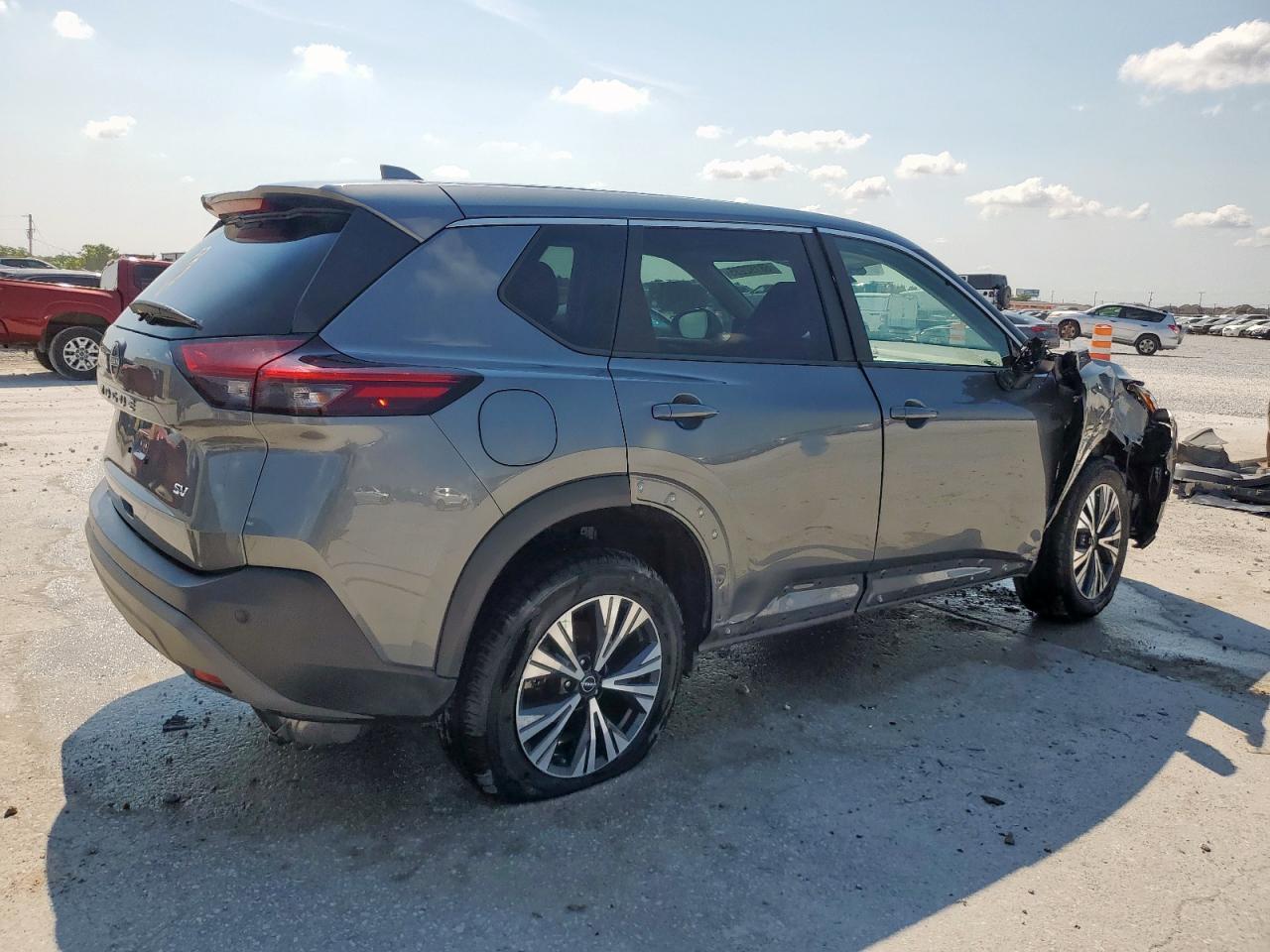 2023 Nissan Rogue Sv - Фото 3