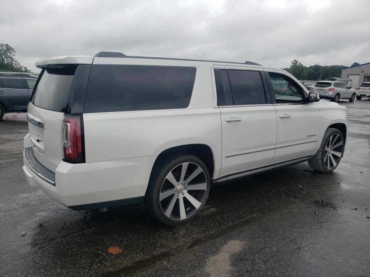 2018 GMC Yukon Xl Denali - Image 3