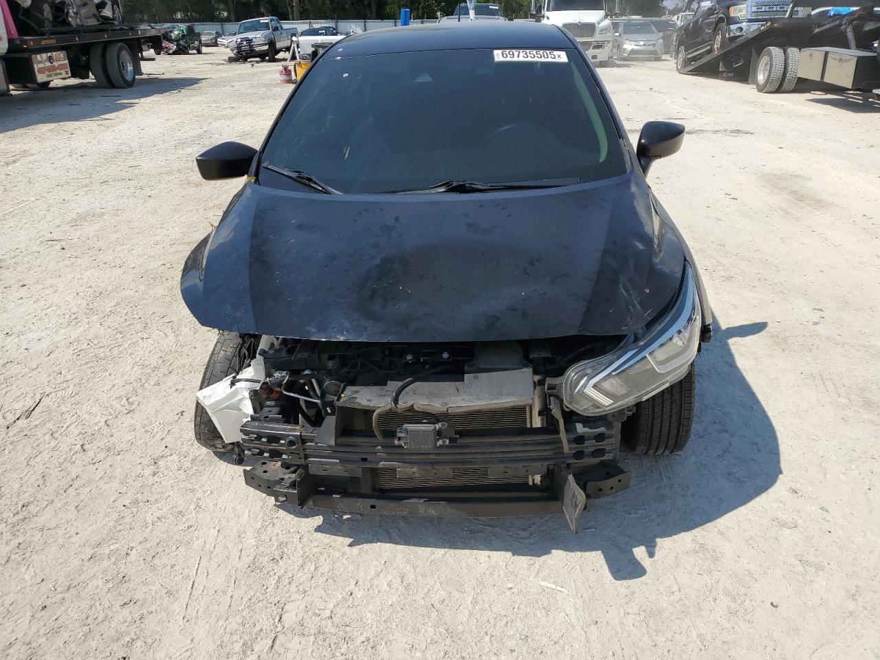 2020 Nissan Versa S - Image 5