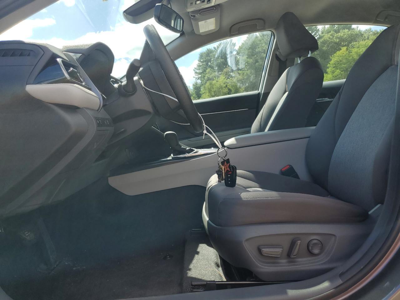 2019 Toyota Camry L - Image 7