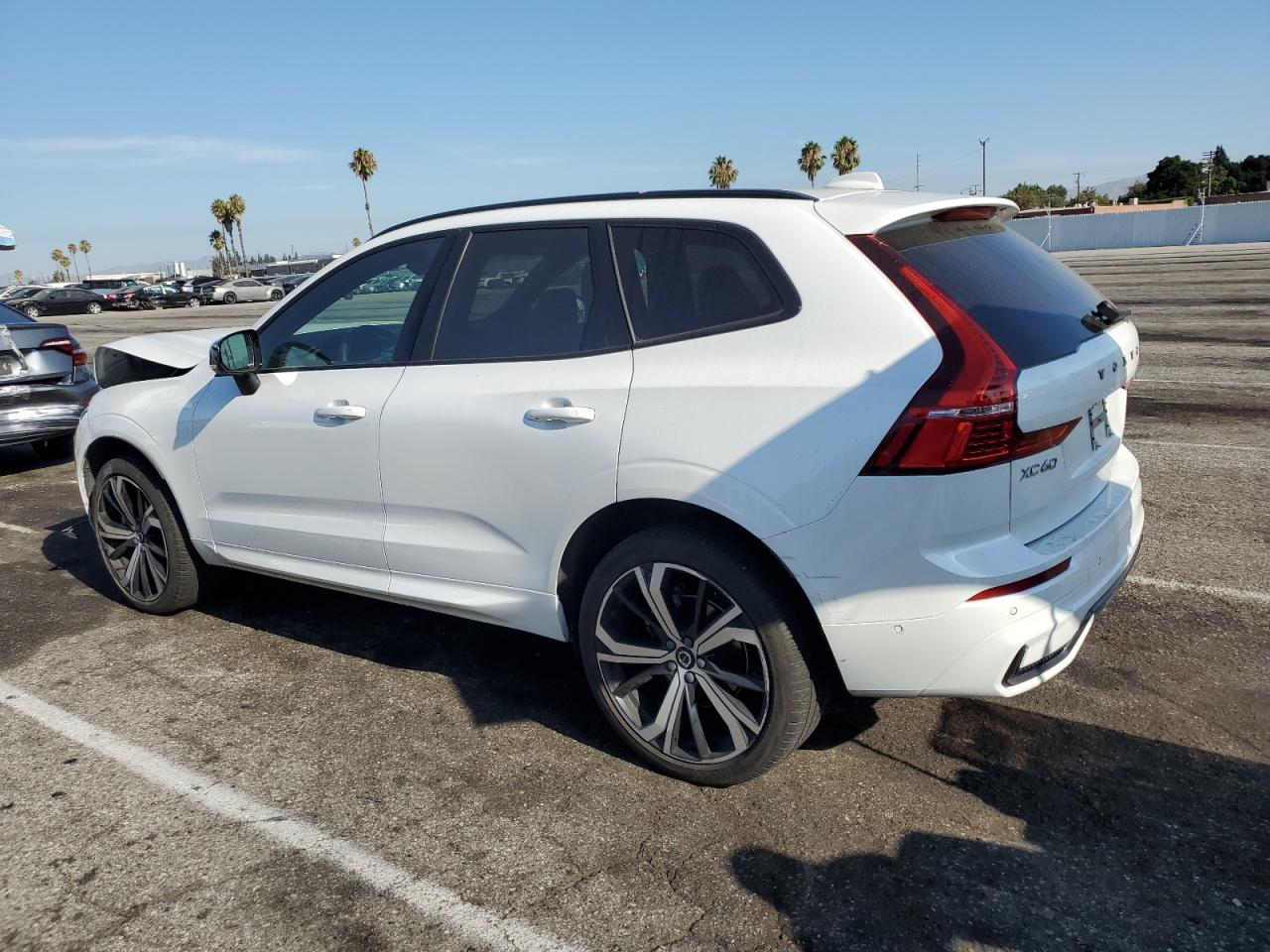 2024 Volvo Xc60 Ultimate - Фото 2