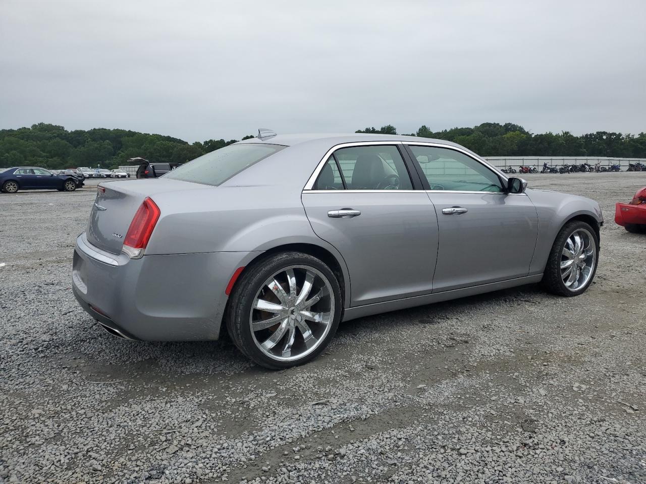 2015 Chrysler 300 Limited - Фото 3