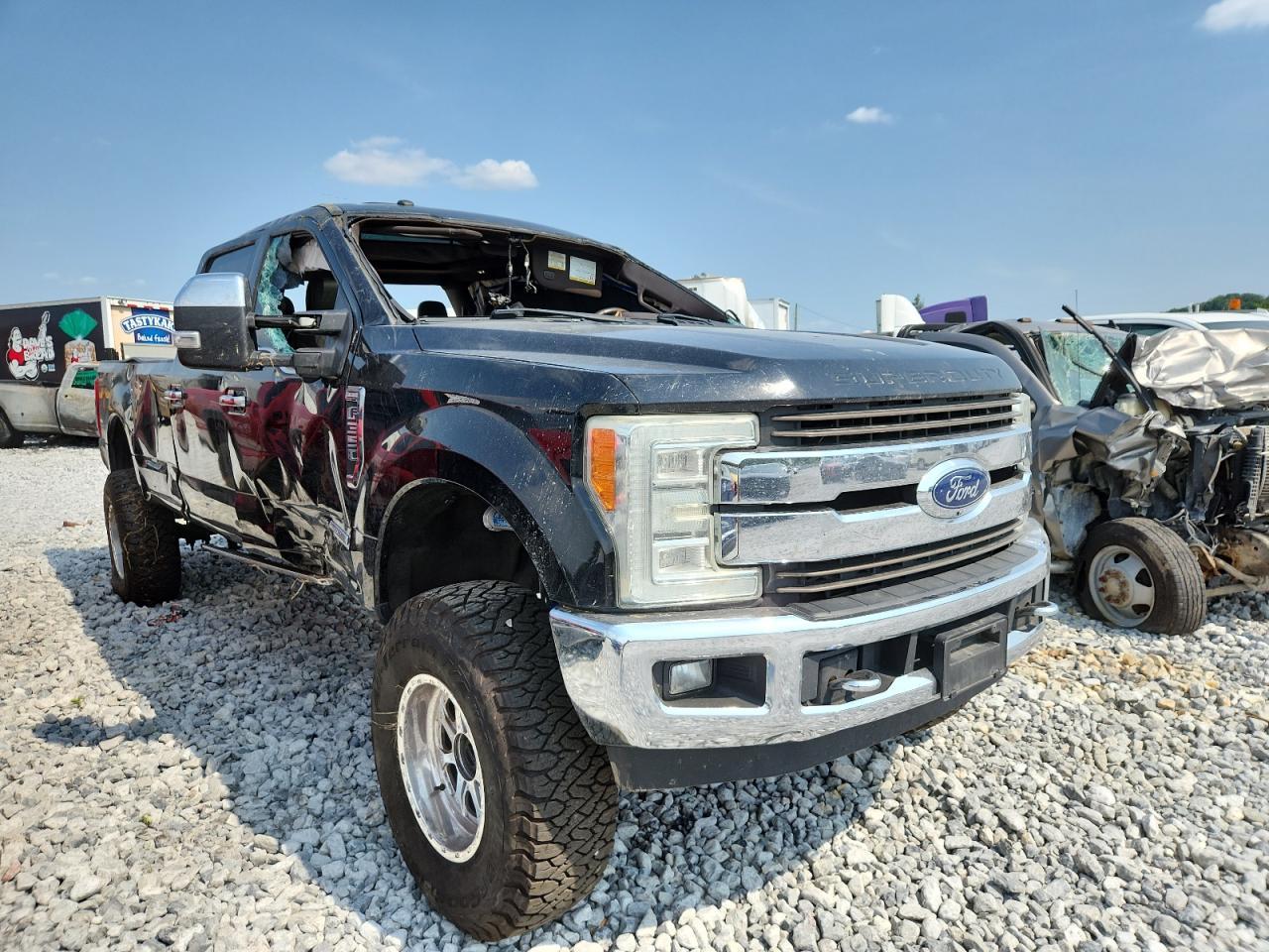 2017 Ford F350 Super Duty - Image 4