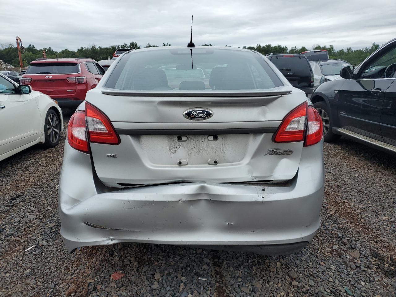 2012 Ford Fiesta Se - Image 6