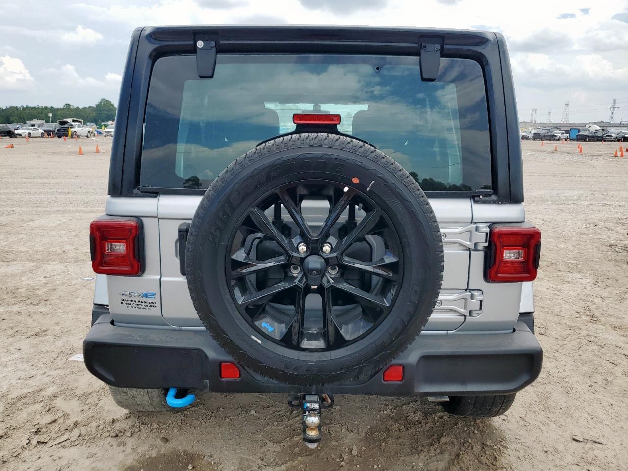 2023 Jeep Wrangler Sahara 4Xe - Image 6