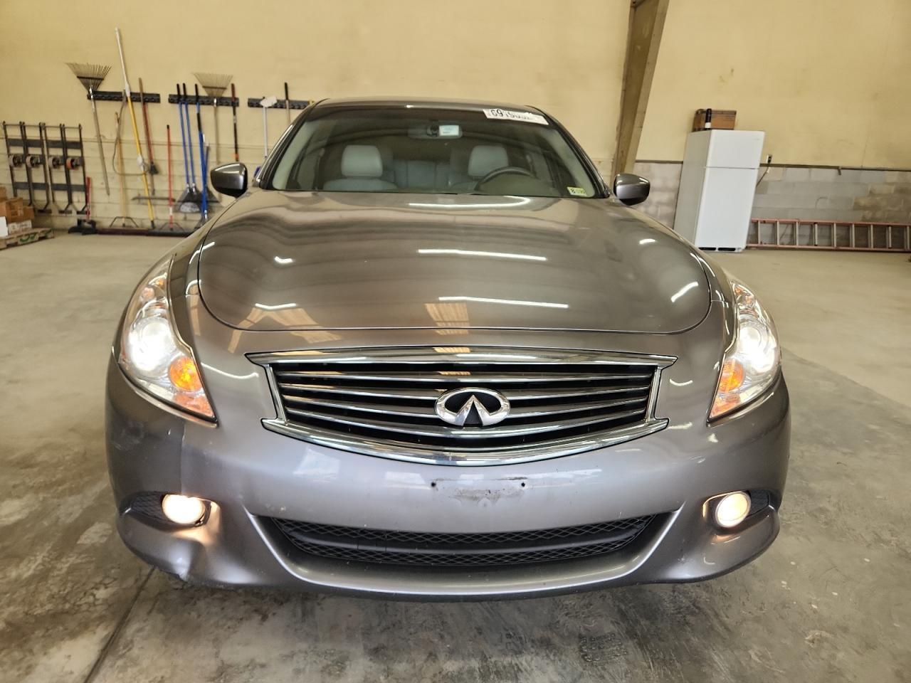 2011 Infiniti G37 - Image 5