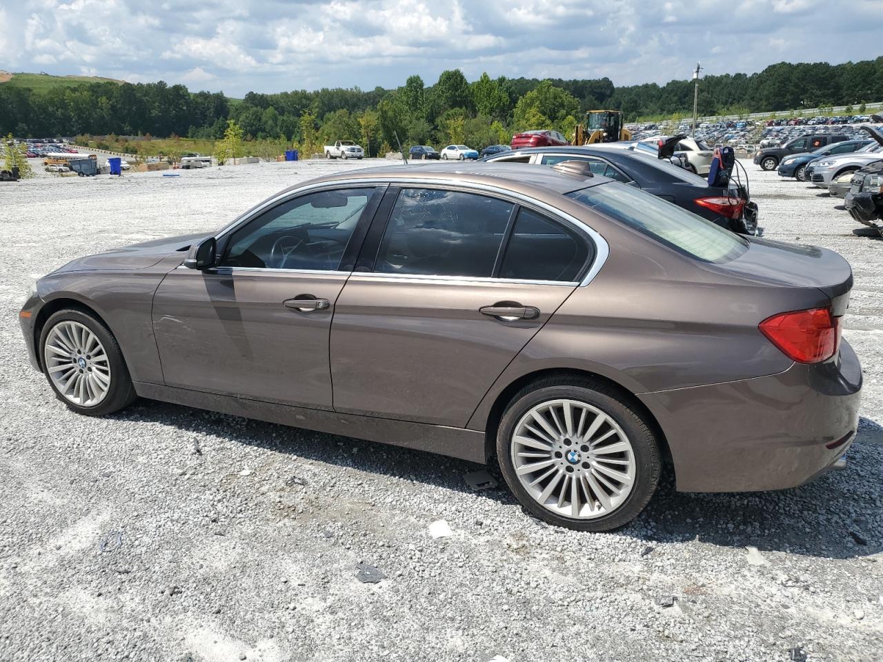 2013 BMW 335 Xi - Фото 2