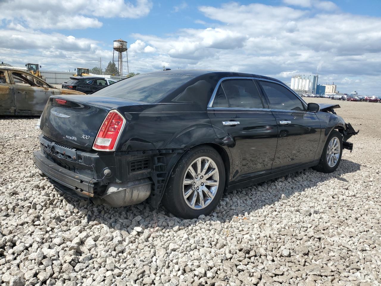 2012 Chrysler 300 Limited - Фото 3