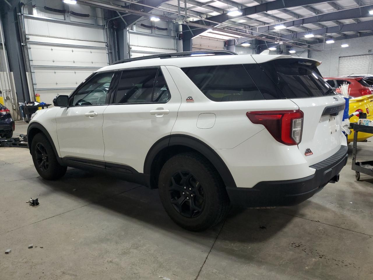 2024 Ford Explorer Timberline - Image 2