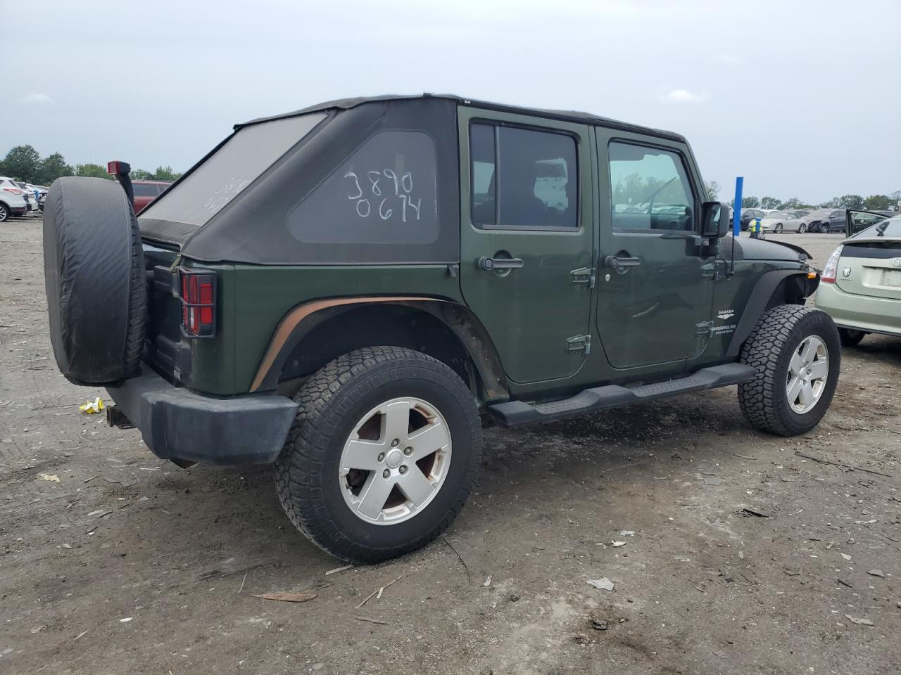 2007 Jeep Wrangler Sahara - Image 3