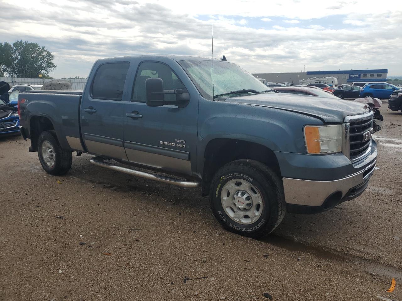 2007 GMC Sierra K2500 Heavy Duty - Image 4