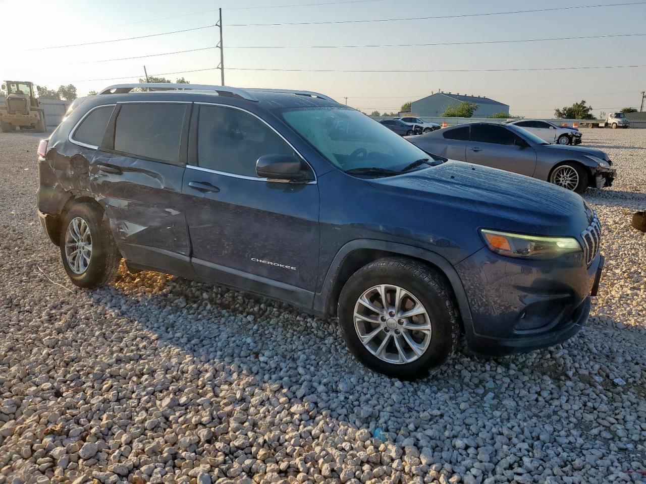 2019 Jeep Cherokee Latitude - Фото 4