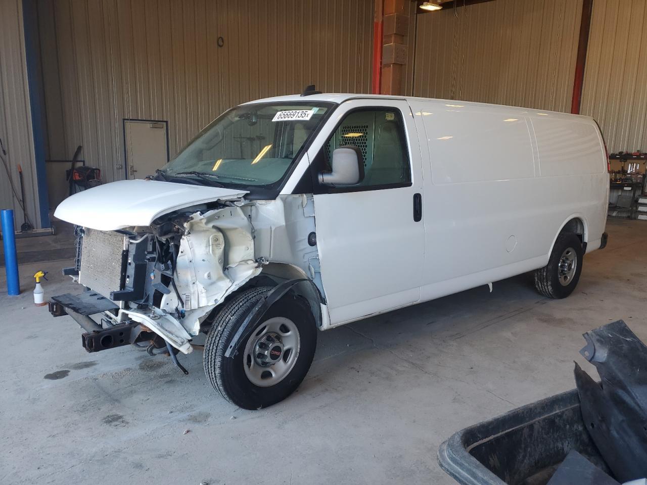 2023 GMC Savana G2500