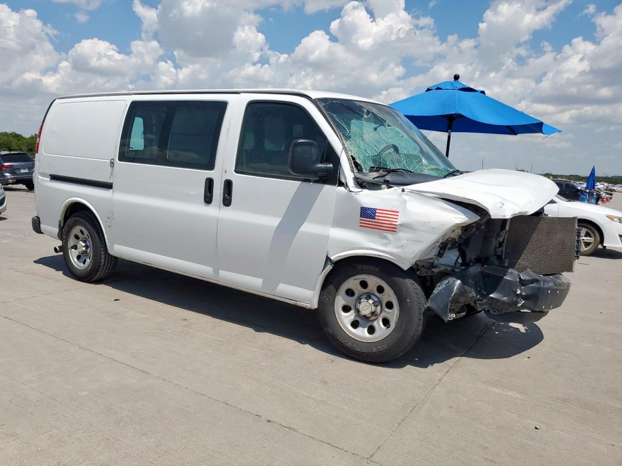 2014 Chevrolet Express G1500 - Фото 4
