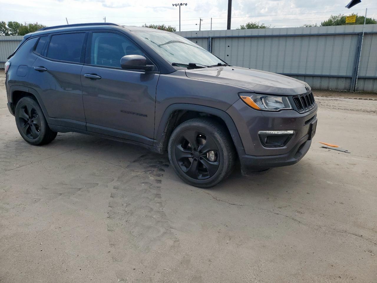 2020 Jeep Compass Latitude - Image 4