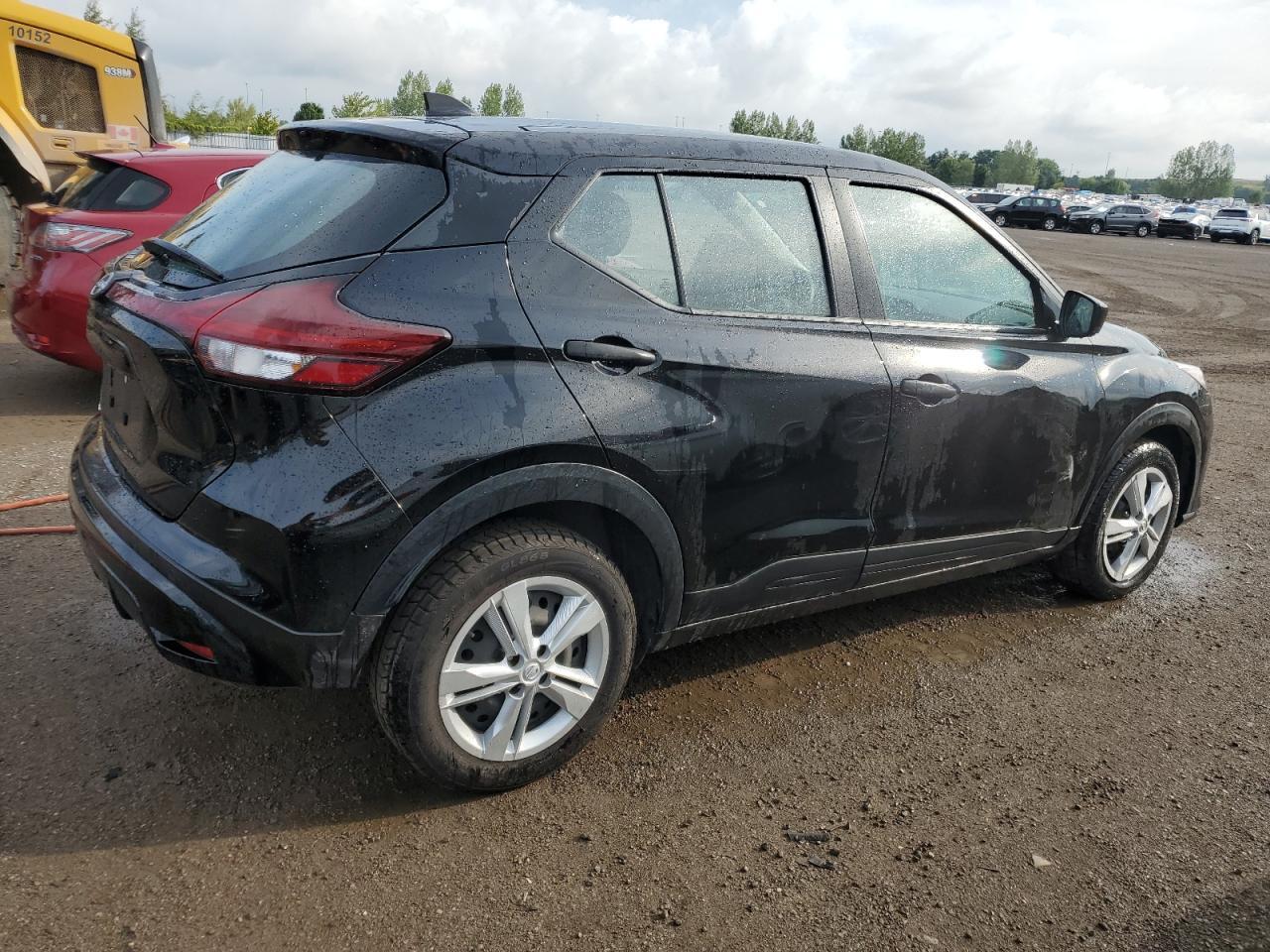 2022 Nissan Kicks S - Image 3