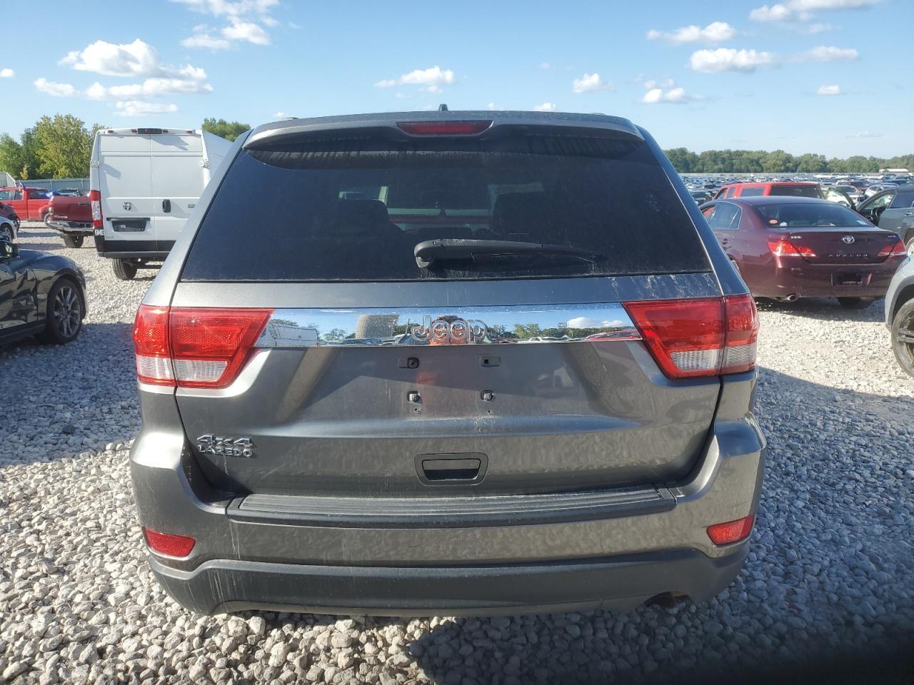 2012 Jeep Grand Cherokee Laredo - Image 6