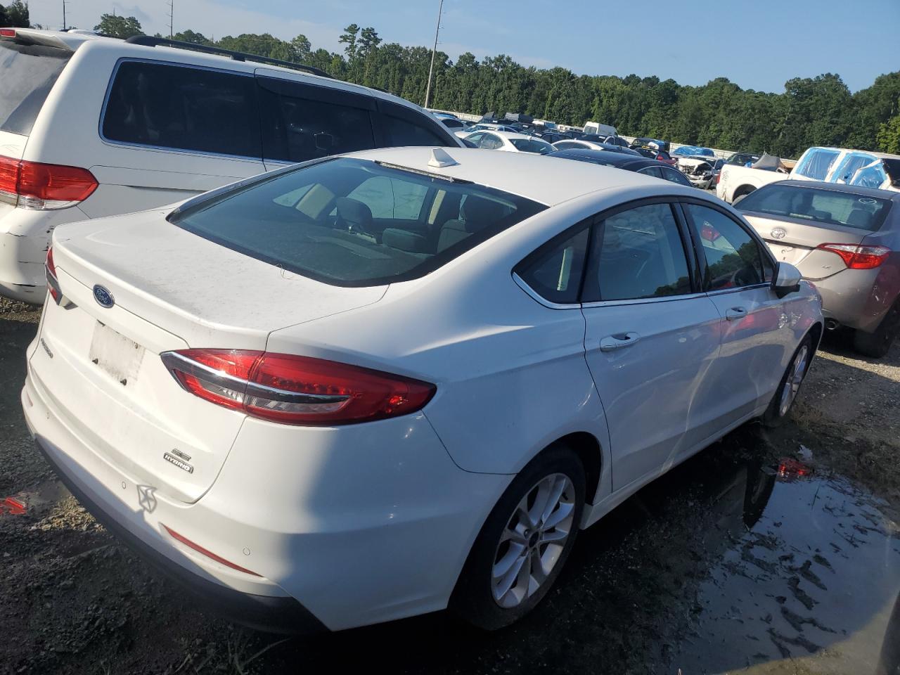 2020 Ford Fusion Se - Image 3