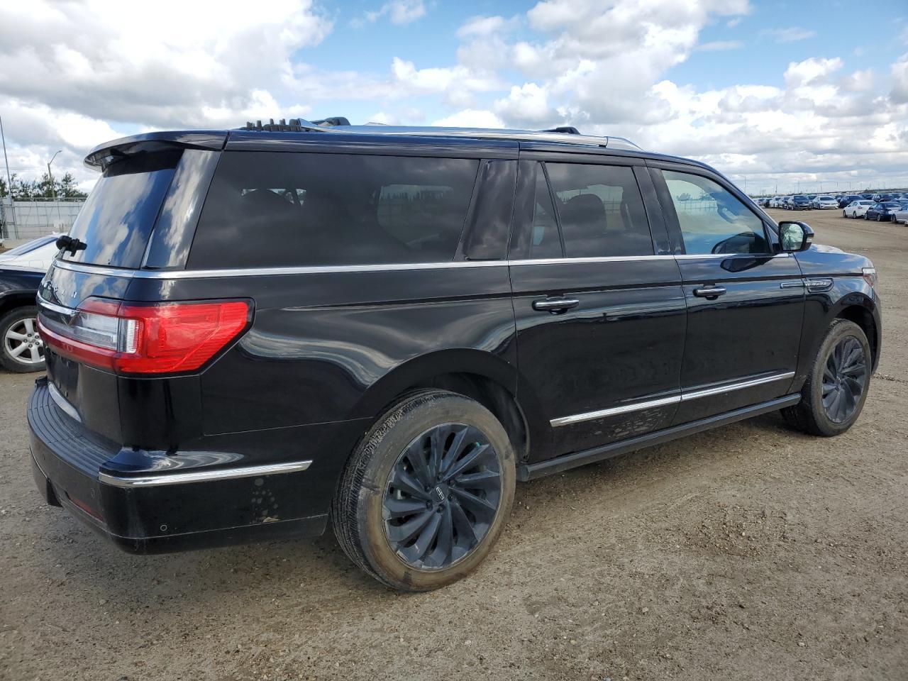2021 Lincoln Navigator L Reserve - Image 3
