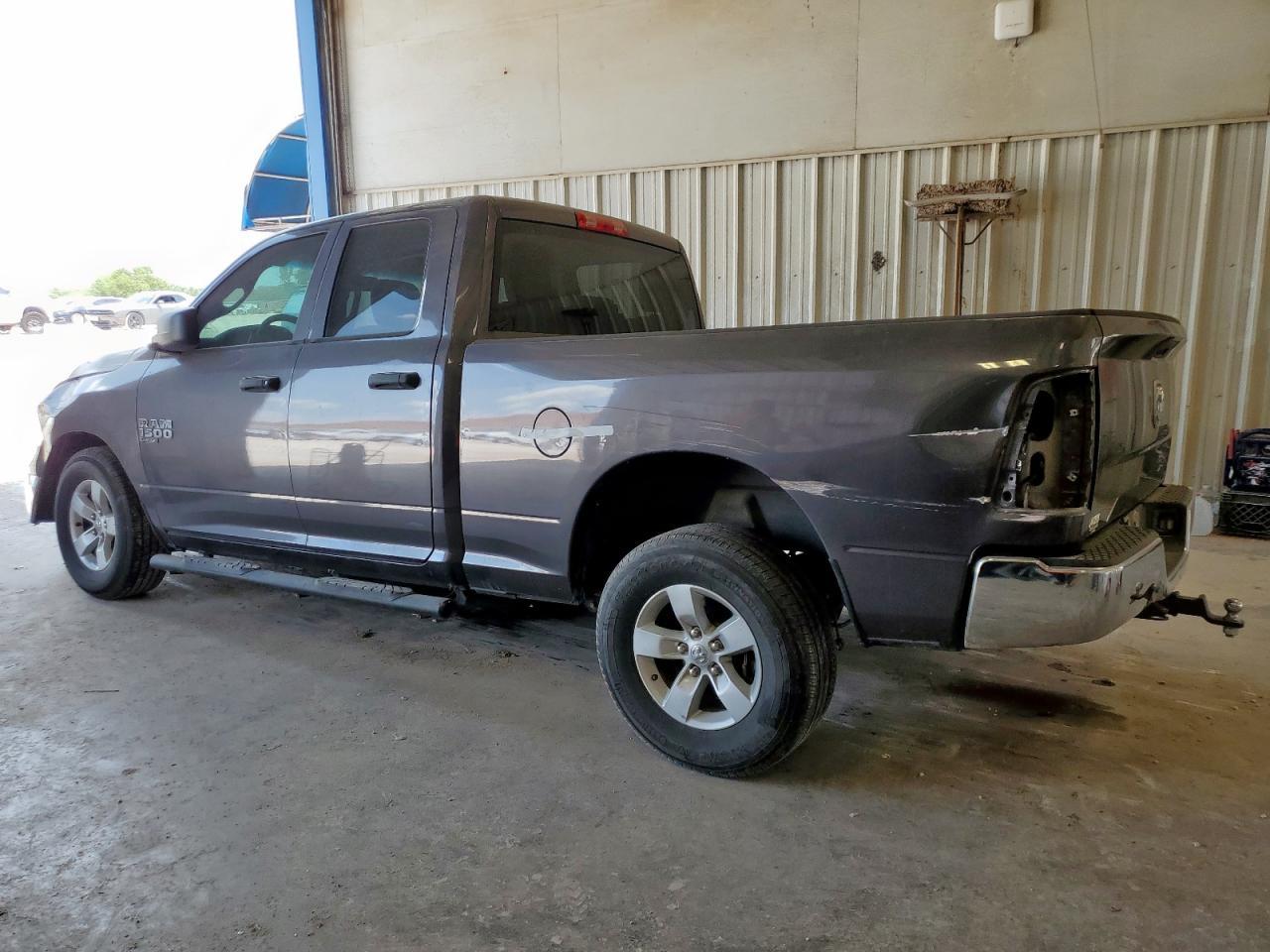 2020 Ram 1500 Classic Tradesman - Фото 2