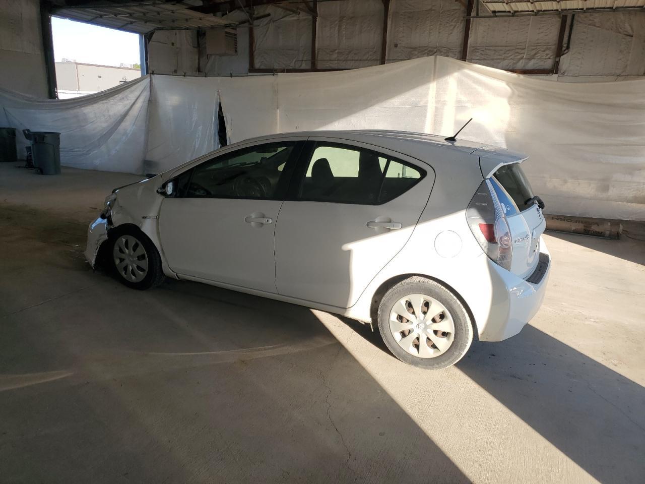 2013 Toyota Prius C - Фото 2