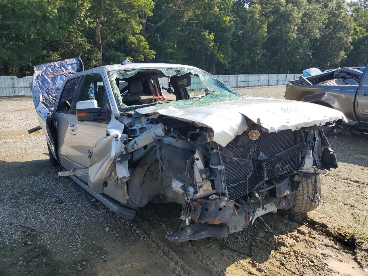 2011 Ford F150 Supercrew - Image 4