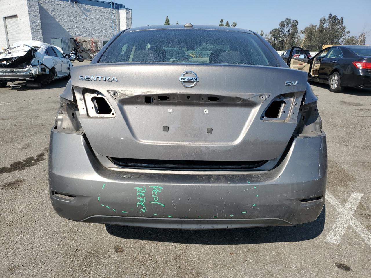 2015 Nissan Sentra S - Фото 6