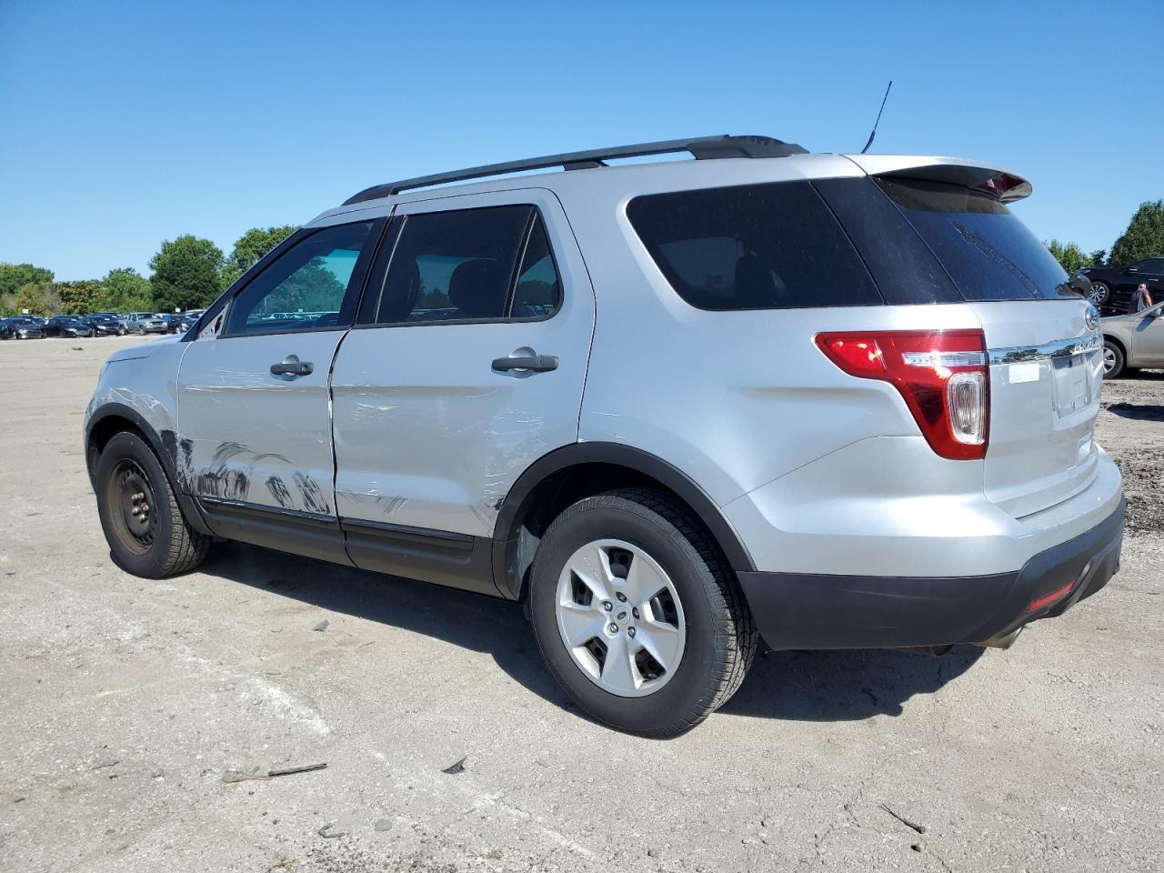 2014 Ford Explorer - Image 2