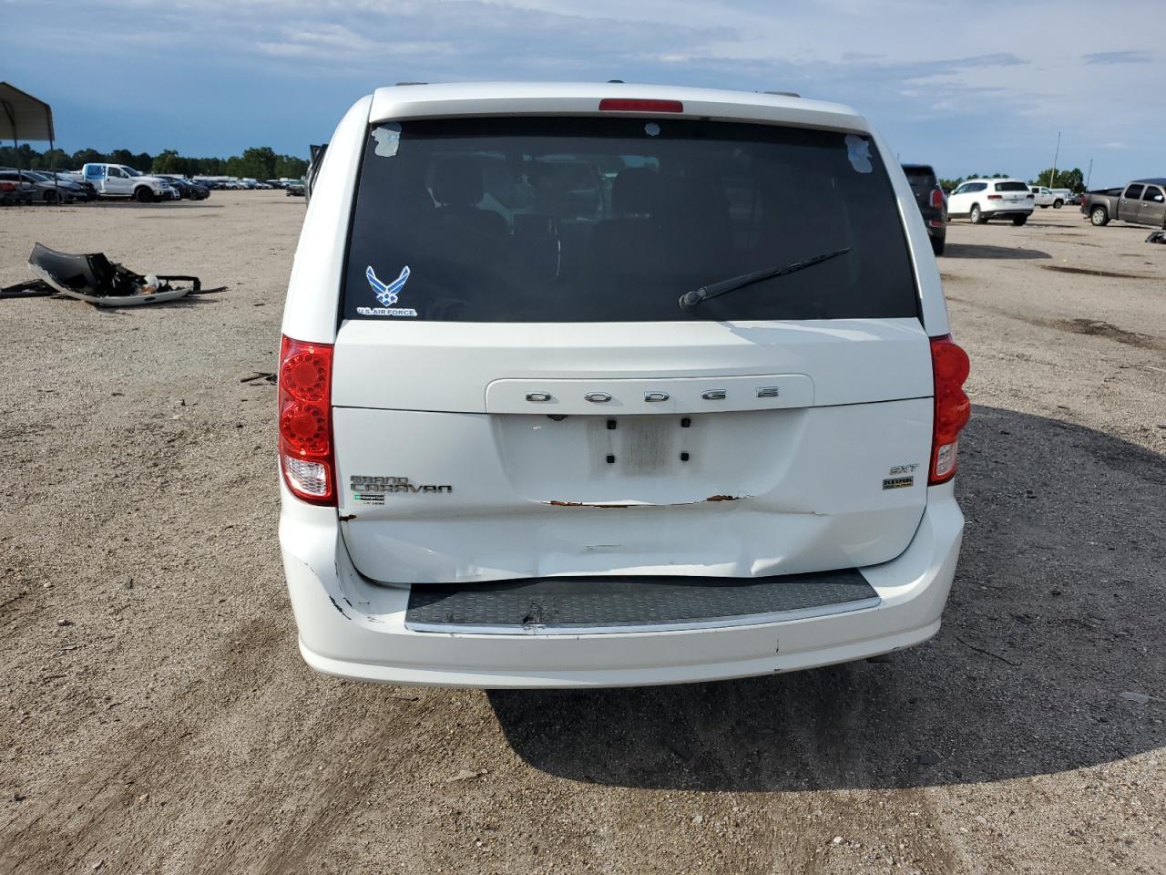 2017 Dodge Grand Caravan Sxt - Image 6