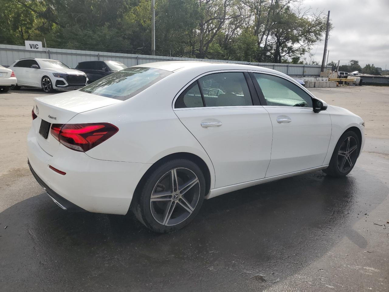 2019 Mercedes-Benz A 220 4Matic - Image 3
