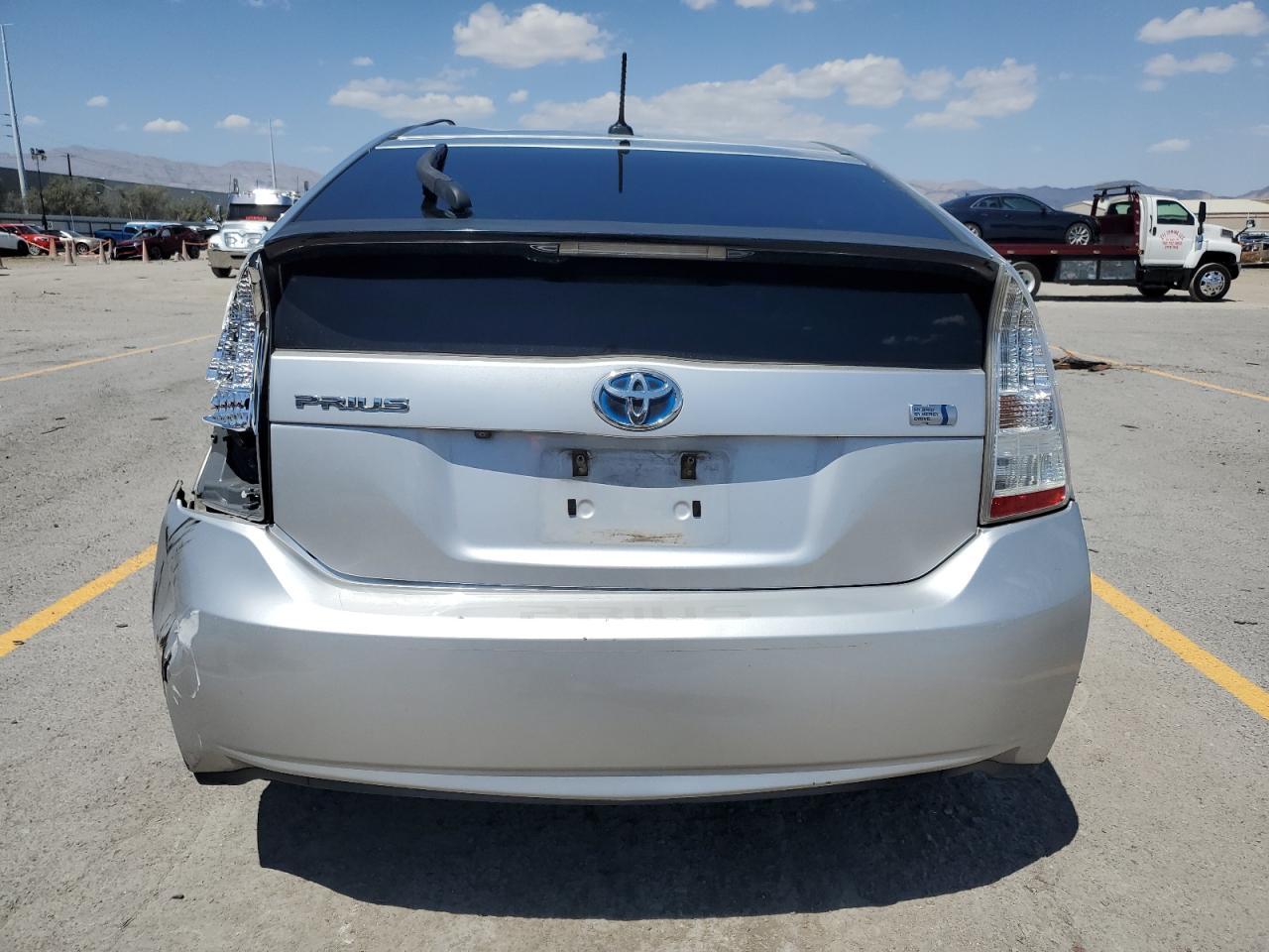 2011 Toyota Prius - Image 6