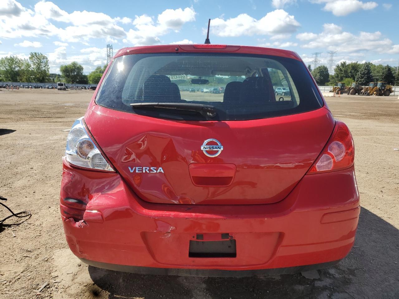 2011 Nissan Versa S - Image 6