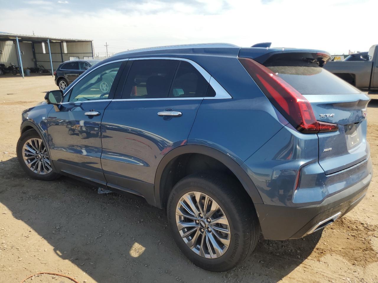 2024 Cadillac Xt4 Premium Luxury - Image 2