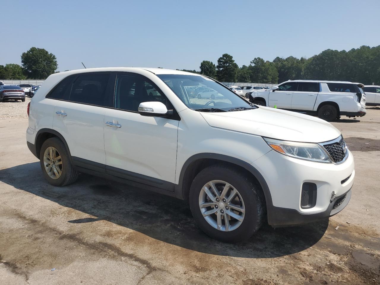 2014 Kia Sorento Lx - Image 4