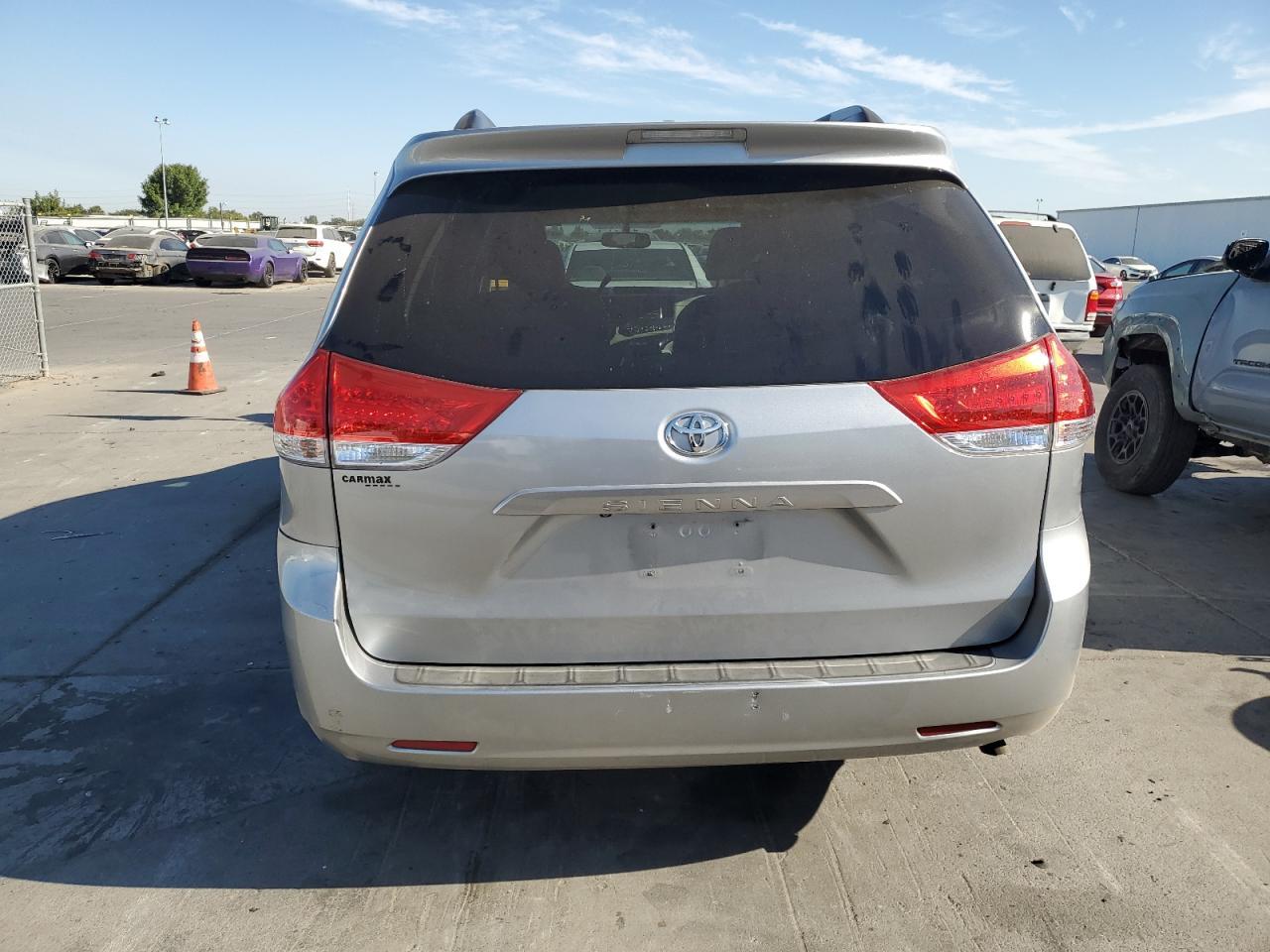 2013 Toyota Sienna Le - Фото 6
