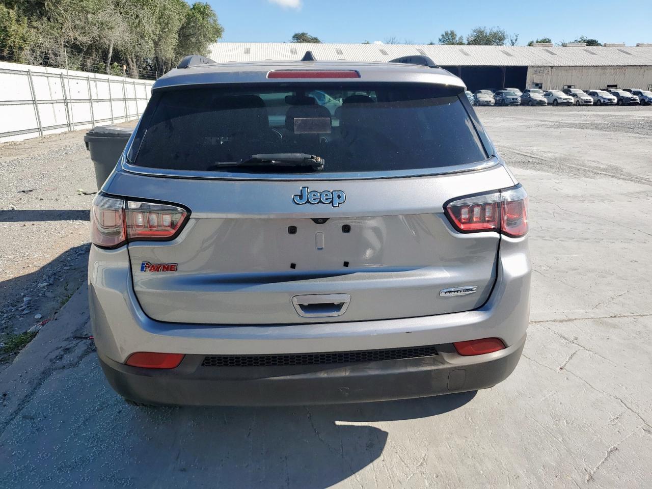 2020 Jeep Compass Latitude - Image 6