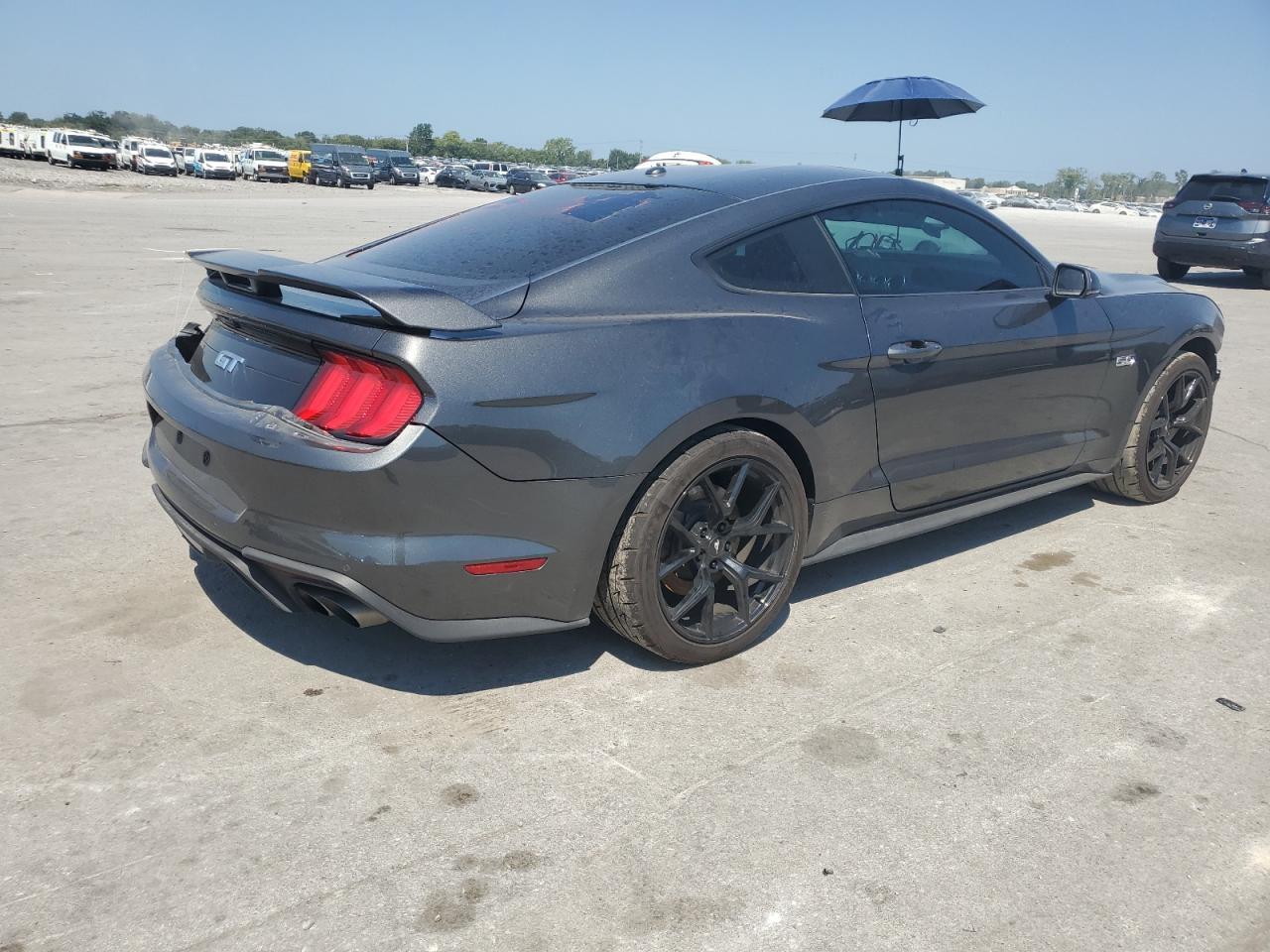 2020 Ford Mustang Gt - Фото 3