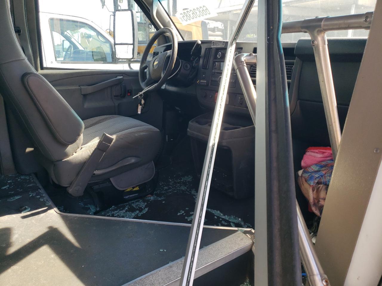 2021 Chevrolet Express G3 - Shuttle Bus - Image 5